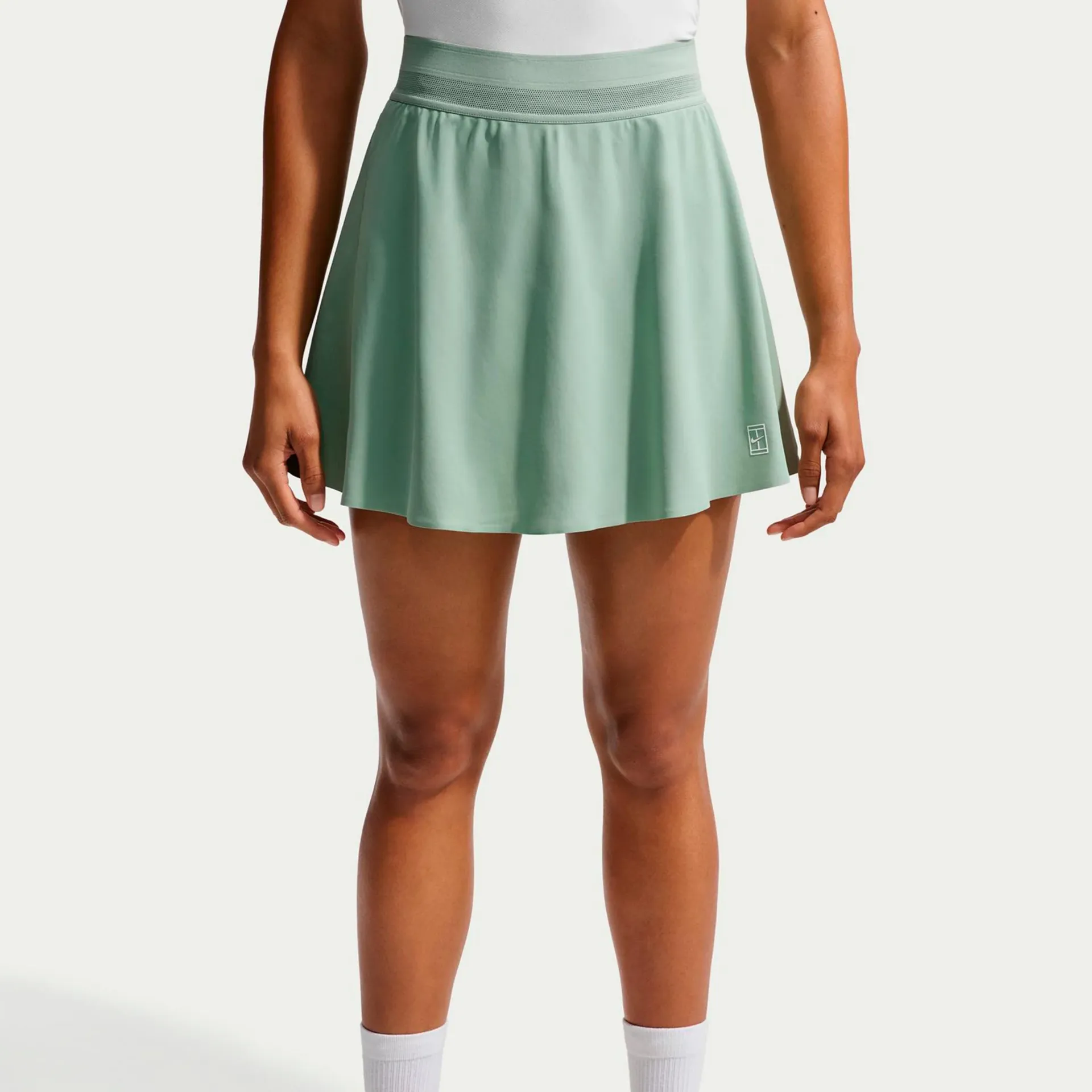 NikeCourt Advantage Jupe de tennis plissée Dri-FIT pour femme steam/blanc